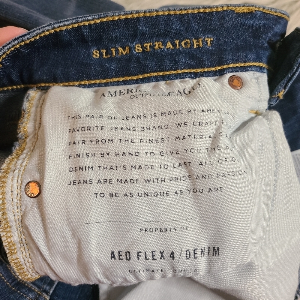 American Eagle Distressed Straight Leg Jeans - Picture 14 of 14